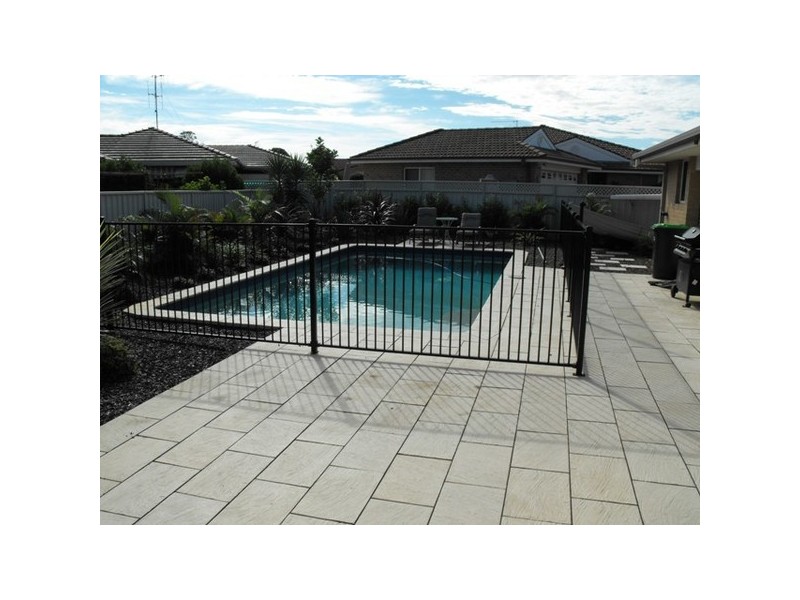 10 Transom Court, Tuncurry NSW 2428