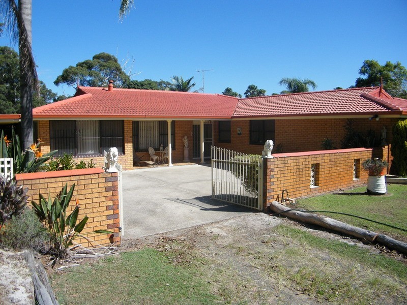 4 Carmona Lane, Forster NSW 2428