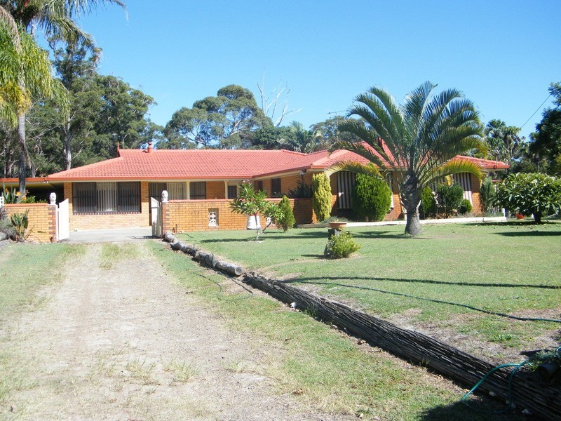4 Carmona Lane, Forster NSW 2428