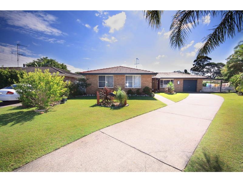 5 Royal Close, Forster NSW 2428