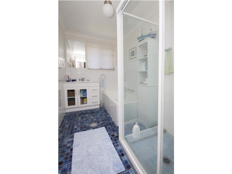 5 Royal Close, Forster NSW 2428