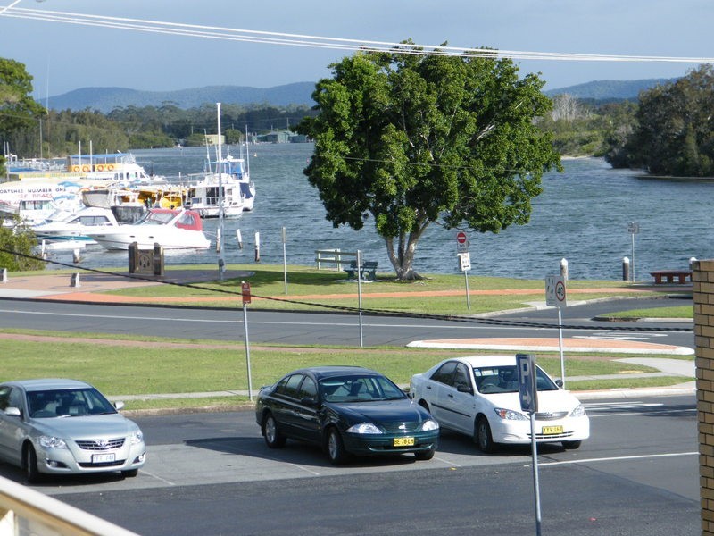 8/5 Lake Street, Forster NSW 2428