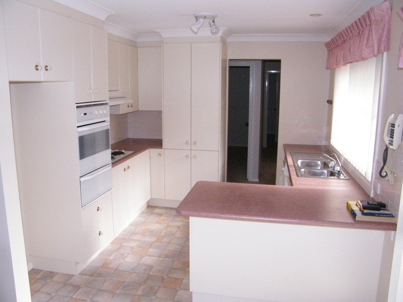 2/1 Smiths Close, Forster NSW 2428