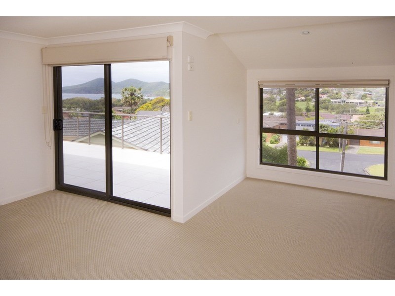25 Lake Vista Crescent, Forster NSW 2428