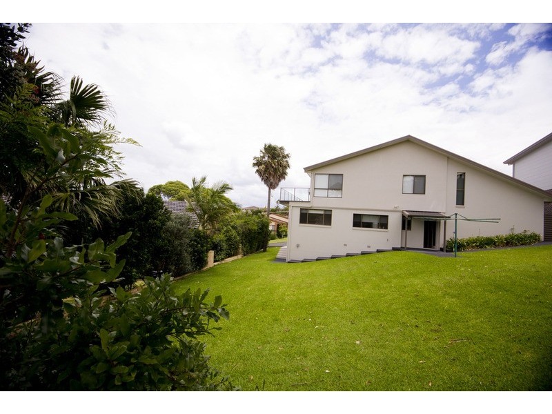 25 Lake Vista Crescent, Forster NSW 2428