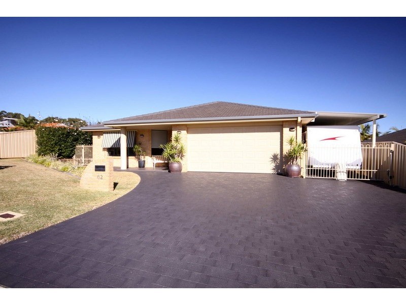 62 Wamara Crescent, Forster NSW 2428