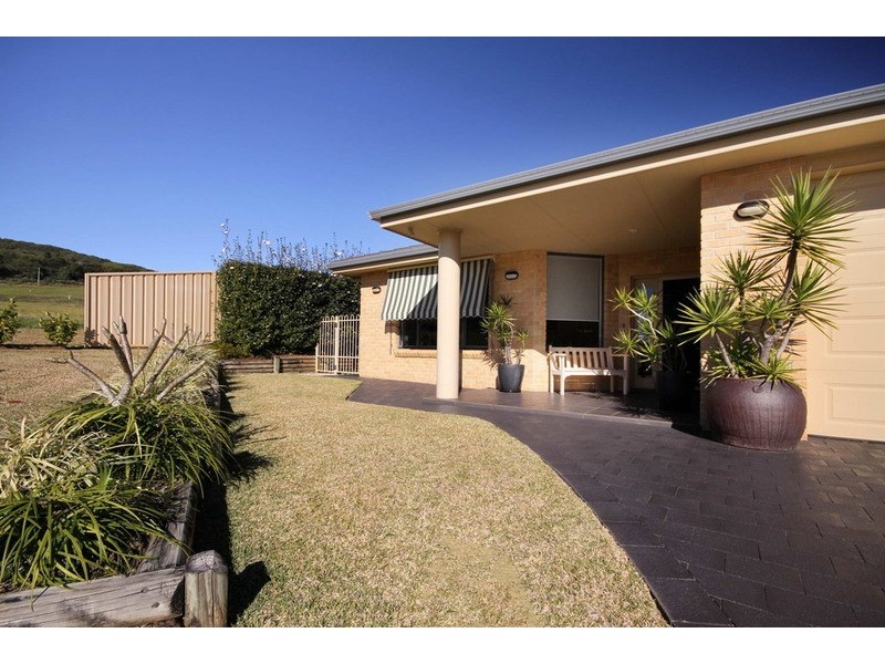 62 Wamara Crescent, Forster NSW 2428