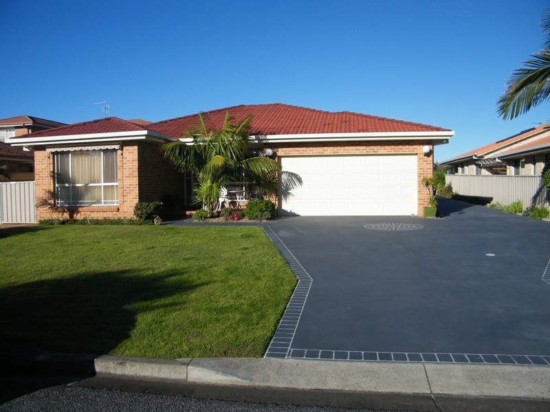 2/39 Pacific Parade, Tuncurry NSW 2428