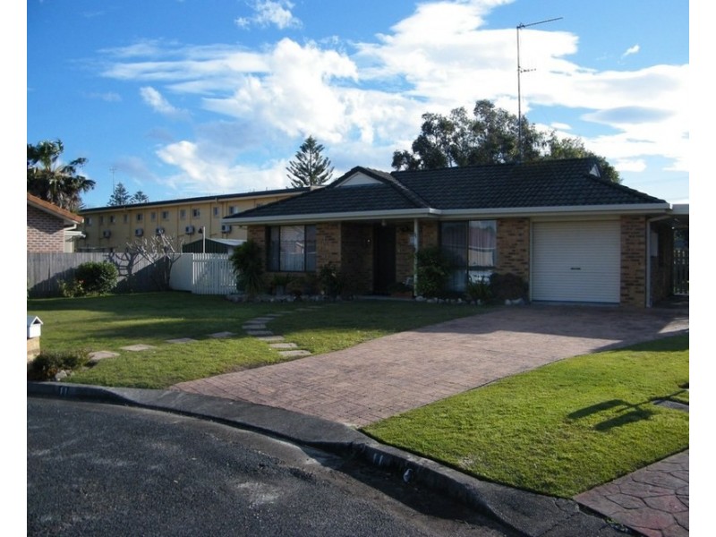 11 Christian Crescent, Forster NSW 2428