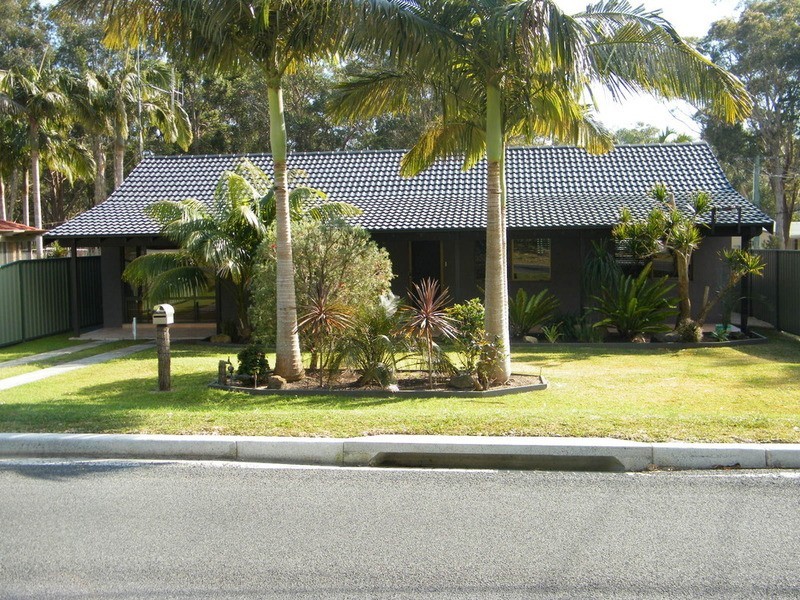 146 Green Point Drive, Forster NSW 2428