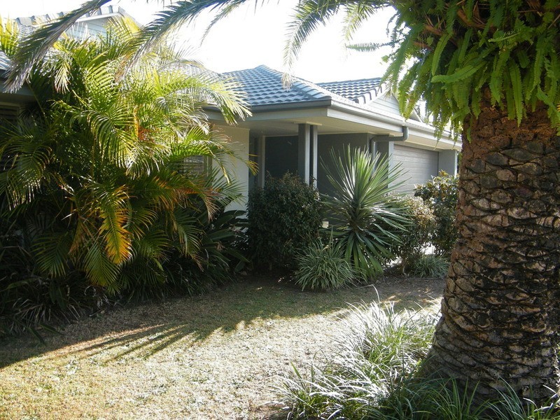 2 Fig Tree Court, Forster NSW 2428