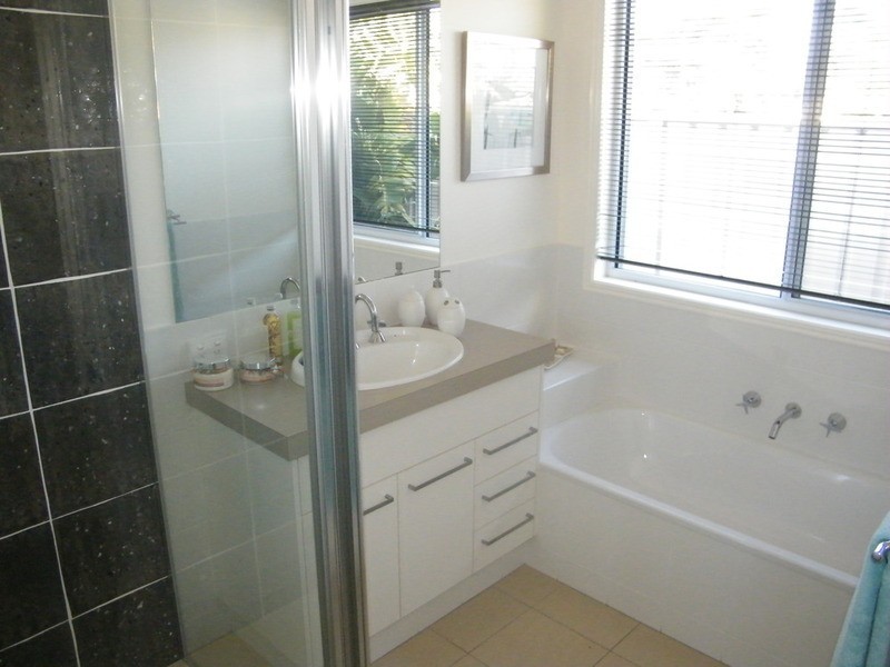 2 Fig Tree Court, Forster NSW 2428