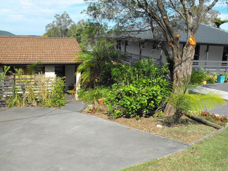 6 Emerald Place, Green Point NSW 2428