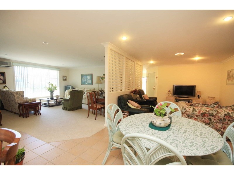 5 Lisa Place, Forster NSW 2428