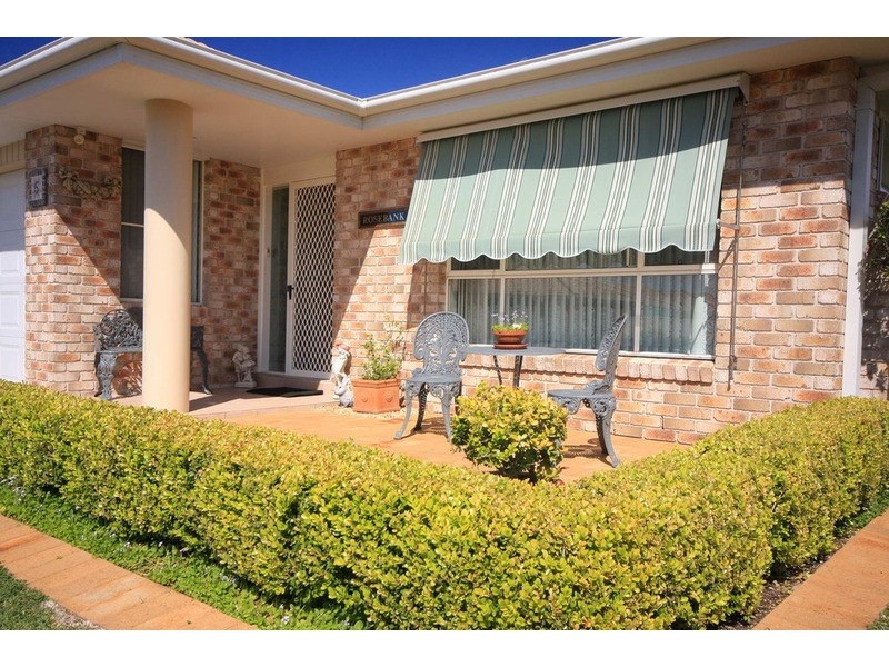 5 Lisa Place, Forster NSW 2428