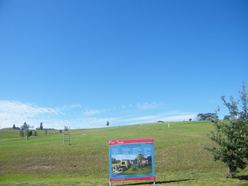 5 Glenelg Crescent, Hallidays Point NSW 2430