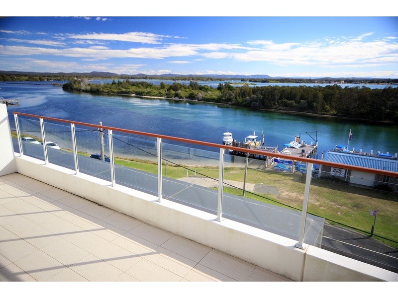 305/30-34 Little ‘Waterline’ Street, Forster NSW 2428