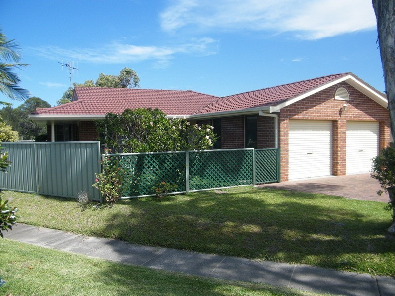 5 Ell Close, Forster NSW 2428