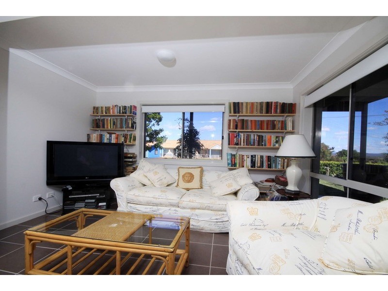 78 Lakeview Crescent, Forster NSW 2428