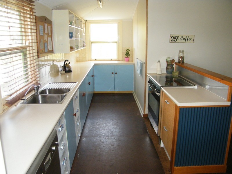 7 Chapmans Road, Tuncurry NSW 2428