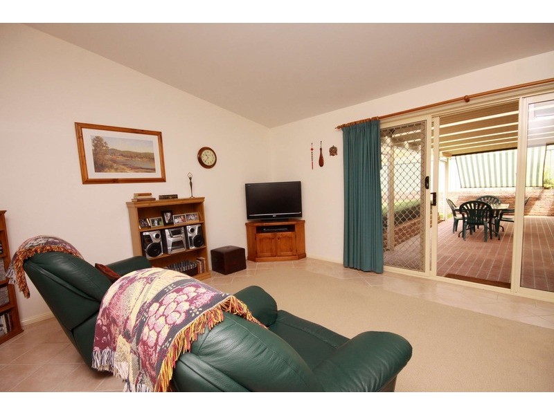 9 Zamia Place, Forster NSW 2428