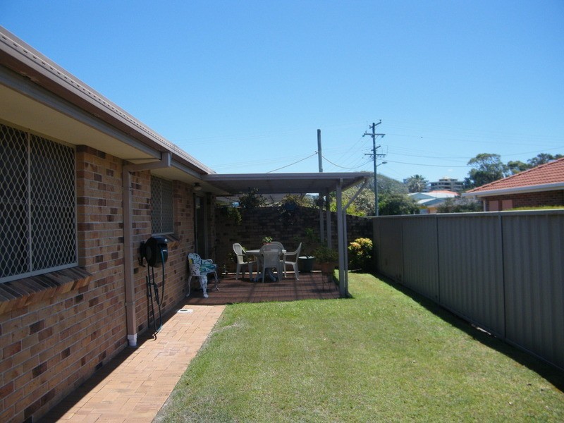 2/8 Cross Street, Forster NSW 2428