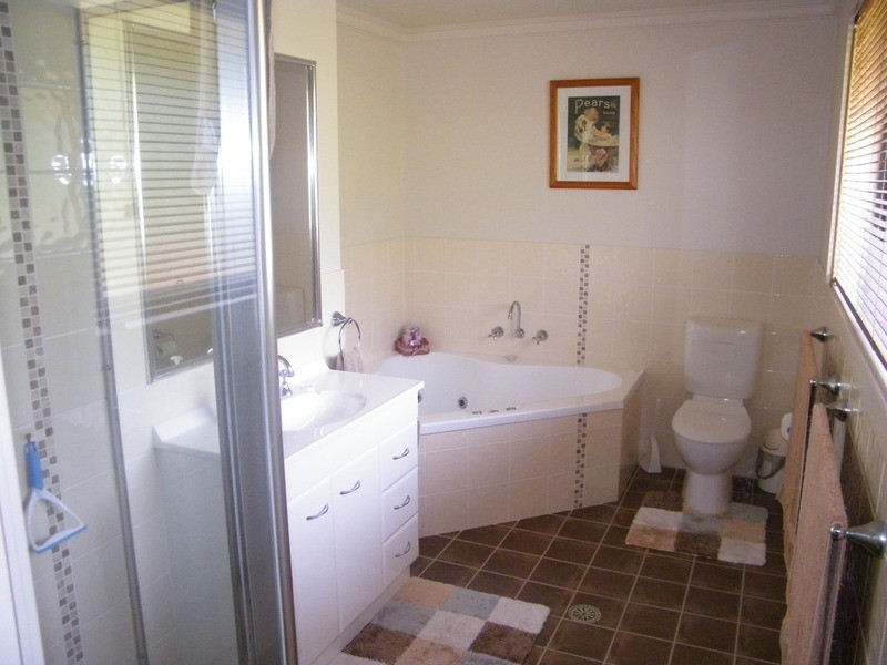4 Bakara Court, Forster NSW 2428