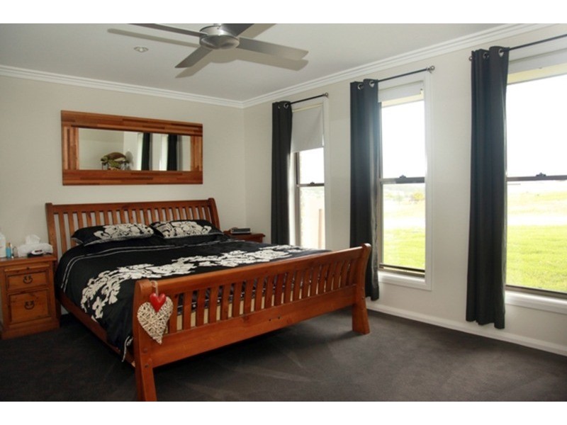 40 Wirrana Circuit, Forster NSW 2428