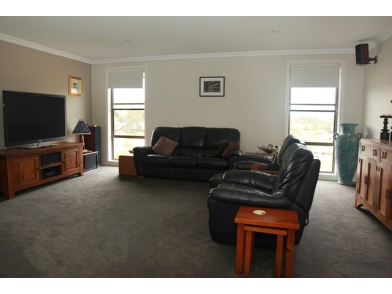 40 Wirrana Circuit, Forster NSW 2428