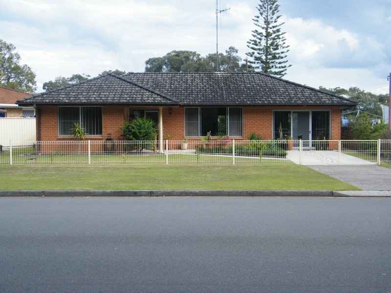 24 Strand Street, Forster NSW 2428