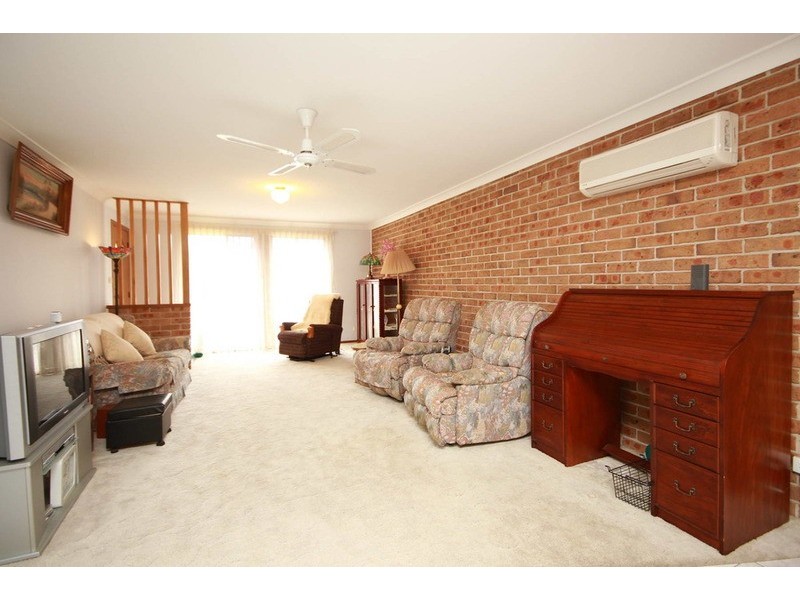 2/99 Hind Avenue, Forster NSW 2428