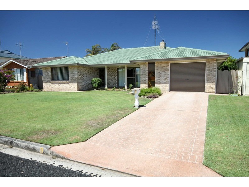 8 Wyuna Place, Forster NSW 2428