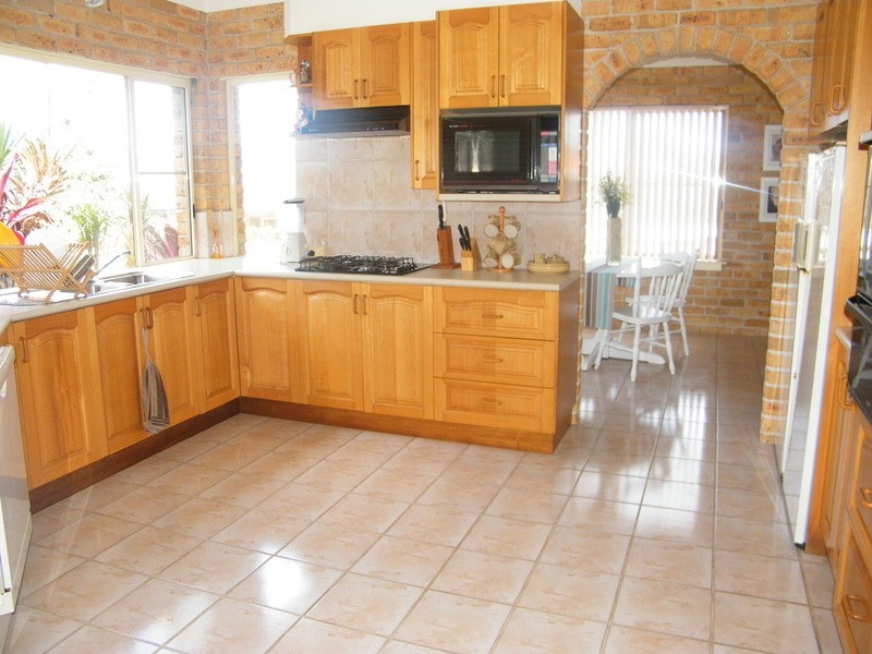 11 Greenview Place, Forster NSW 2428