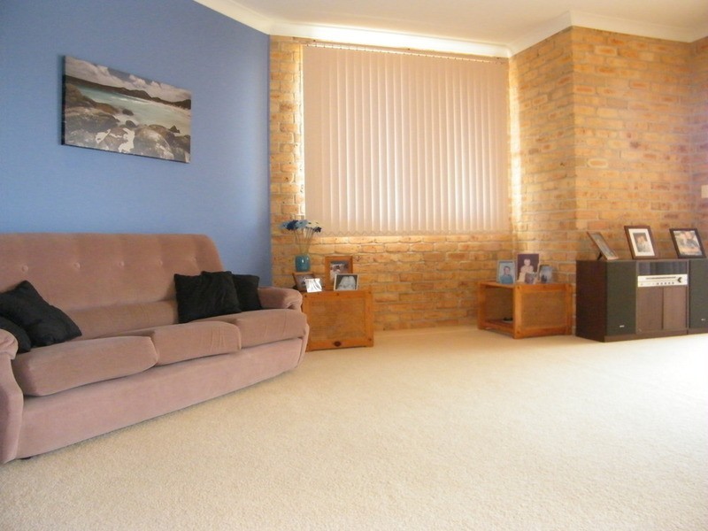 11 Greenview Place, Forster NSW 2428