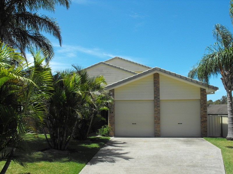 11 Greenview Place, Forster NSW 2428