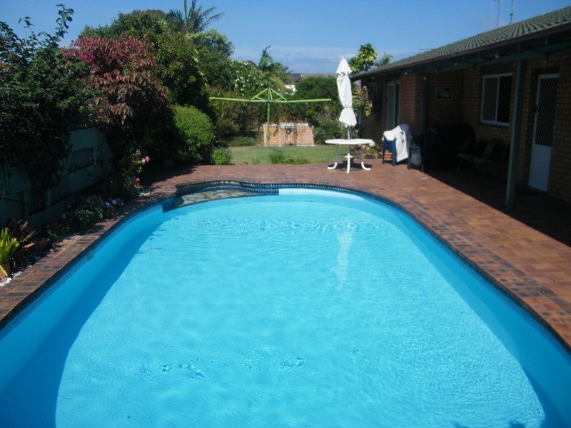 6 Endeavour Court, Forster NSW 2428