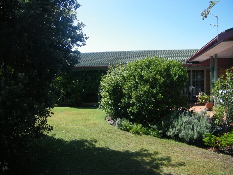 6 Endeavour Court, Forster NSW 2428