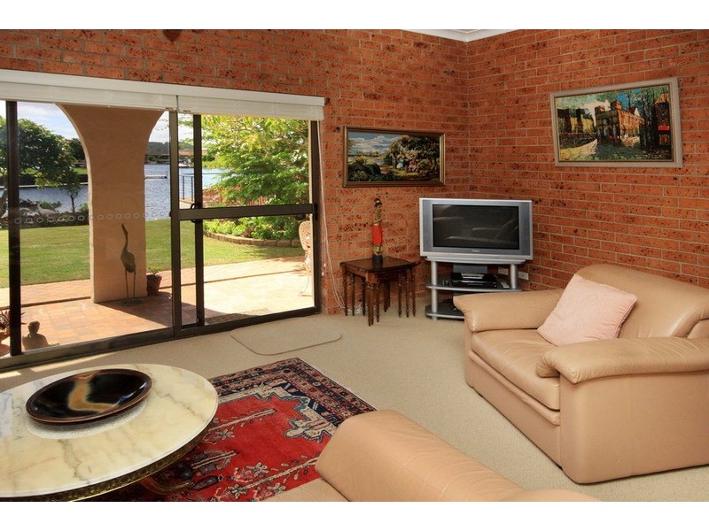 108 Elizabeth Parade, Forster NSW 2428