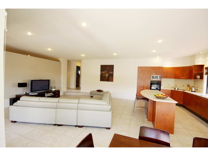 10 Undara Circuit, Forster NSW 2428