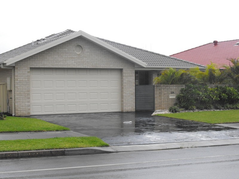 126 Kularoo Drive, Forster NSW 2428