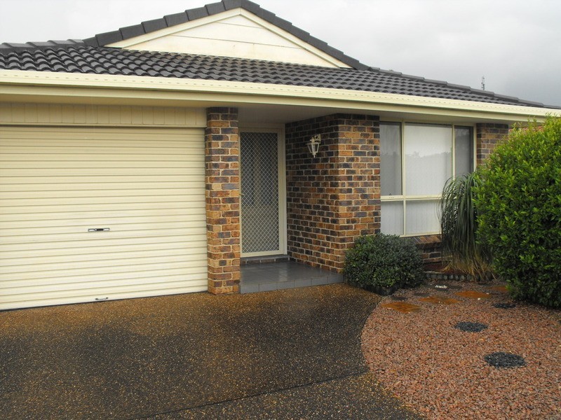 1/10 Woodwood Place, Tuncurry NSW 2428