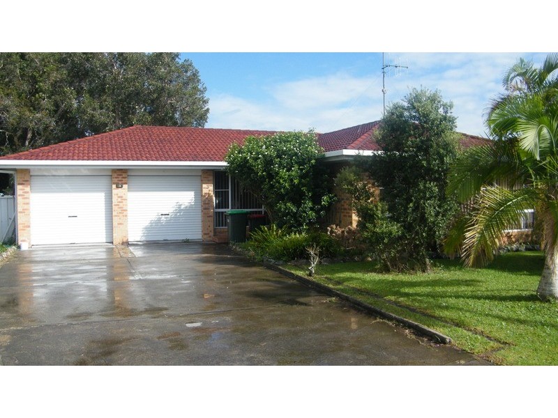3 Arlington Place, Forster NSW 2428