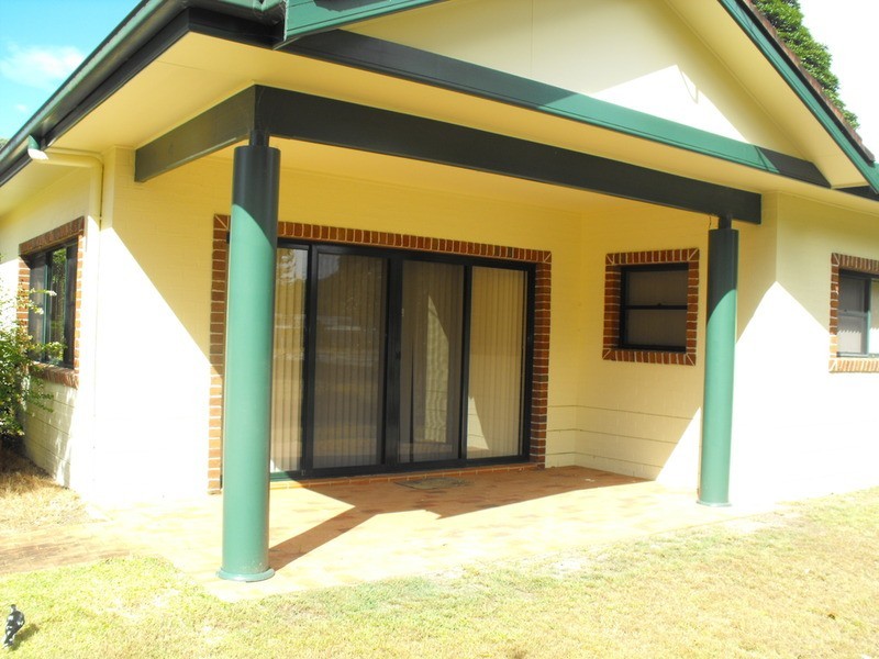 17/2 Breese Parade, Forster NSW 2428