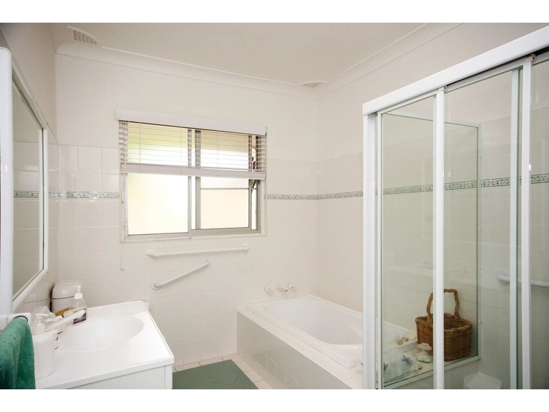 109 Lake Street, Forster NSW 2428