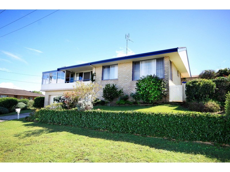 109 Lake Street, Forster NSW 2428