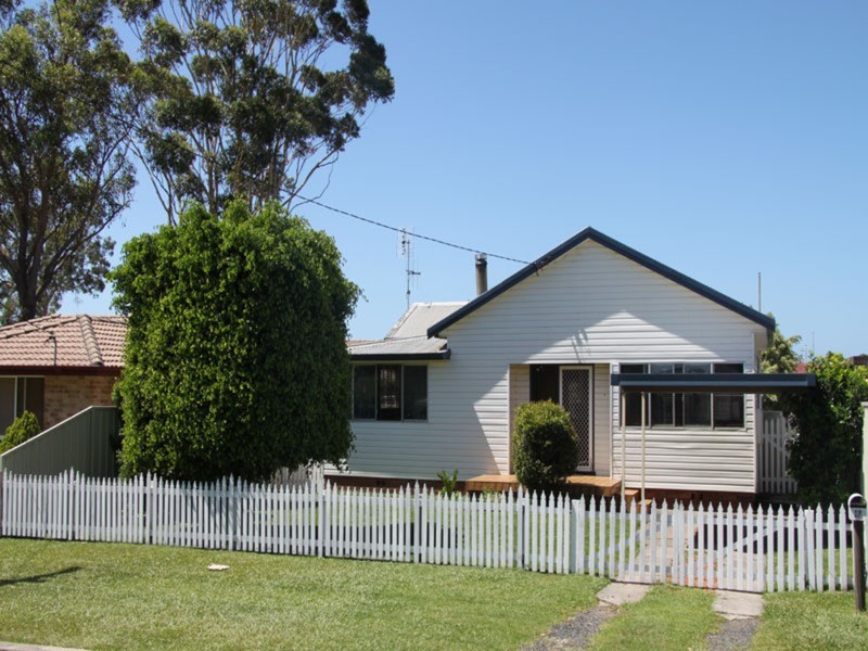 18 Toby Street, Forster NSW 2428