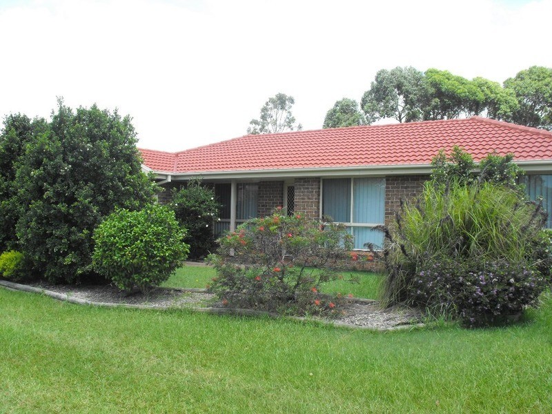 2 Ell Close, Forster NSW 2428