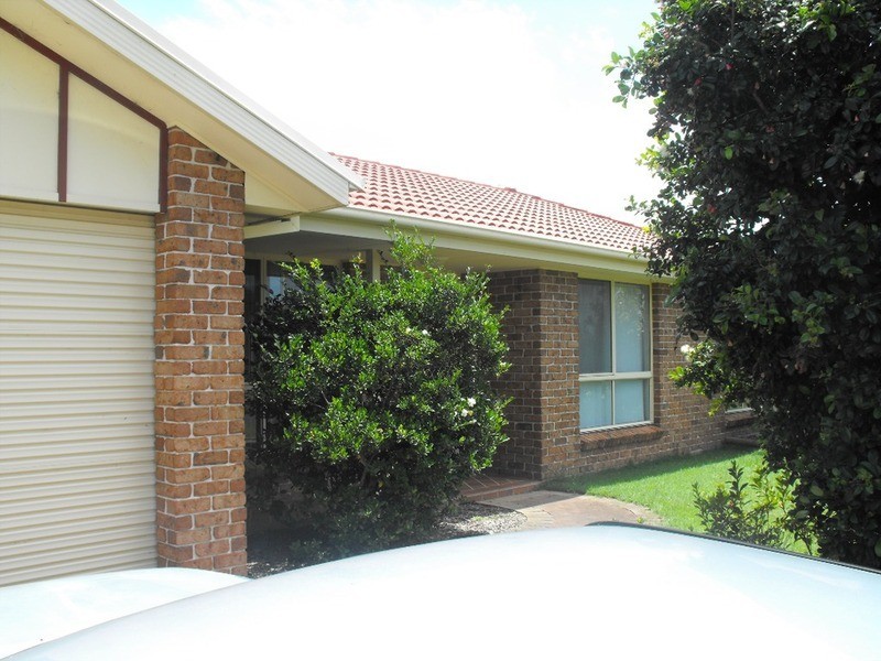 2 Ell Close, Forster NSW 2428