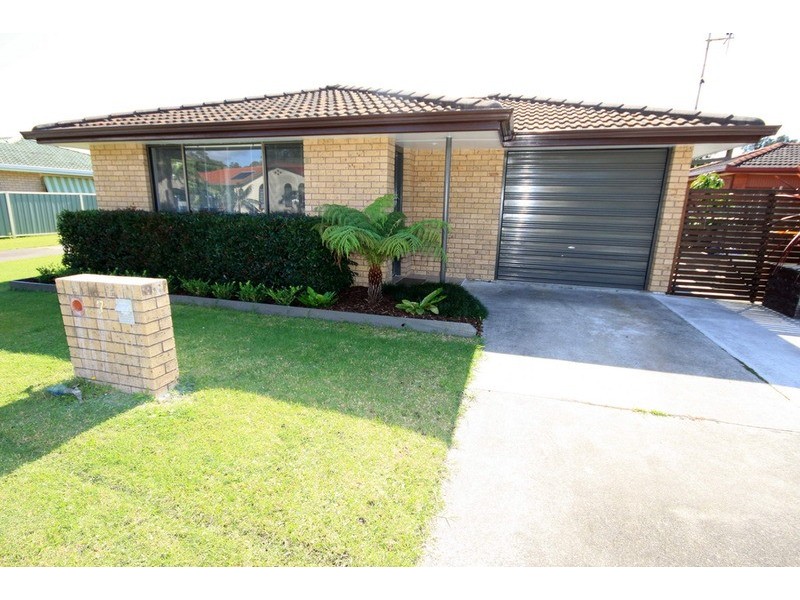 1/7 Fairway Crescent, Forster NSW 2428