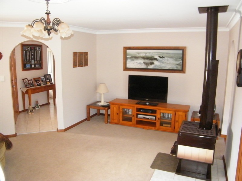 39 Lakeview Crescent, Forster NSW 2428